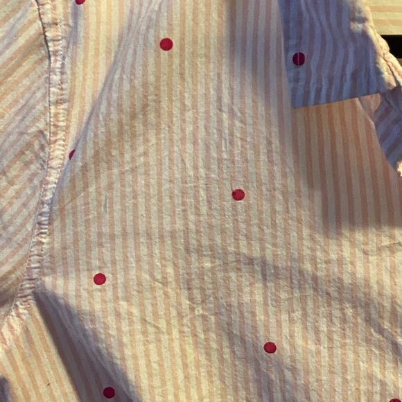 Cute pink and white button down🔥🔥💖 - Picture 3 of 6